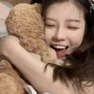 美女蛇岛求生
